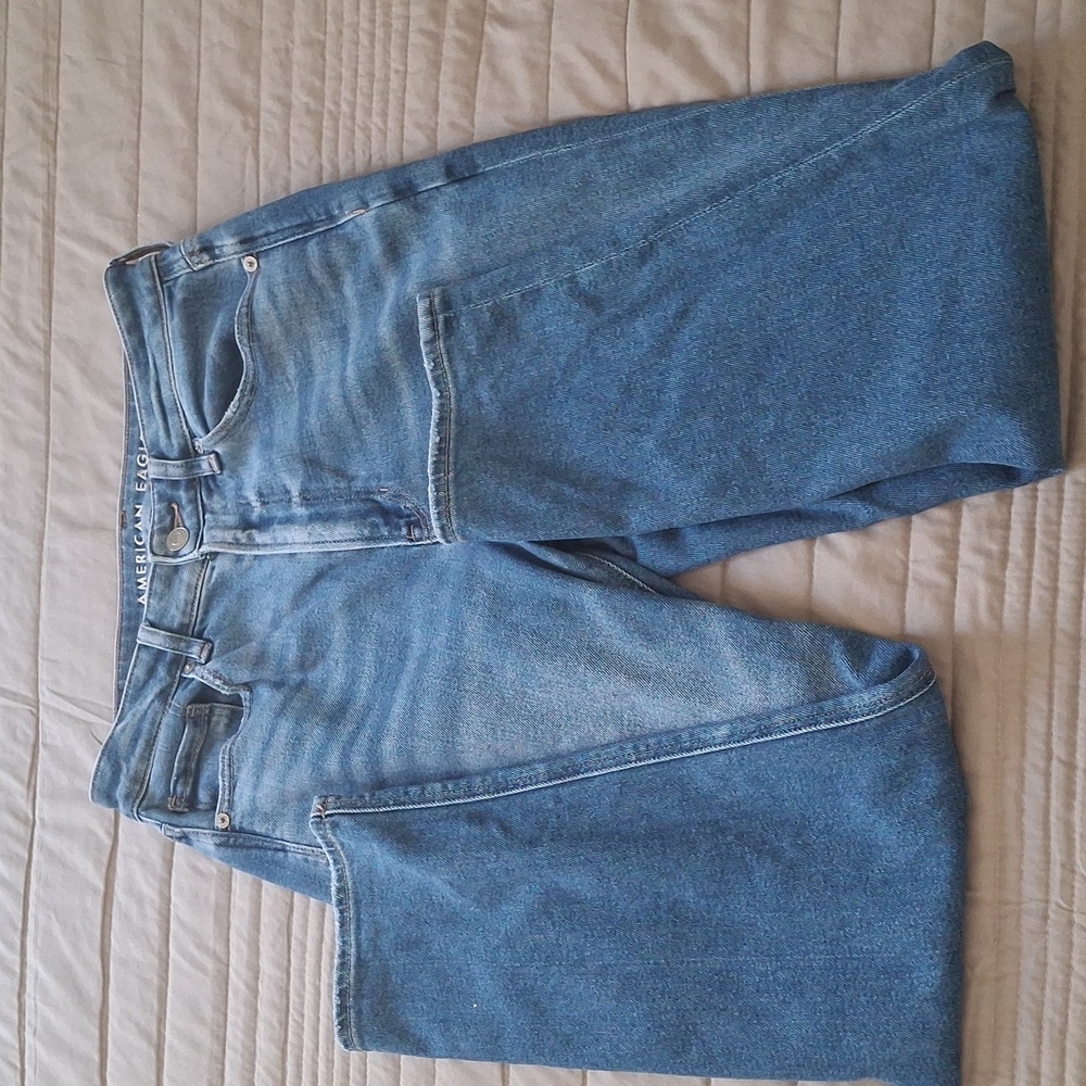 American Eagle Outfitters Highest Rise Mom Jeans - Picture 5 of 14